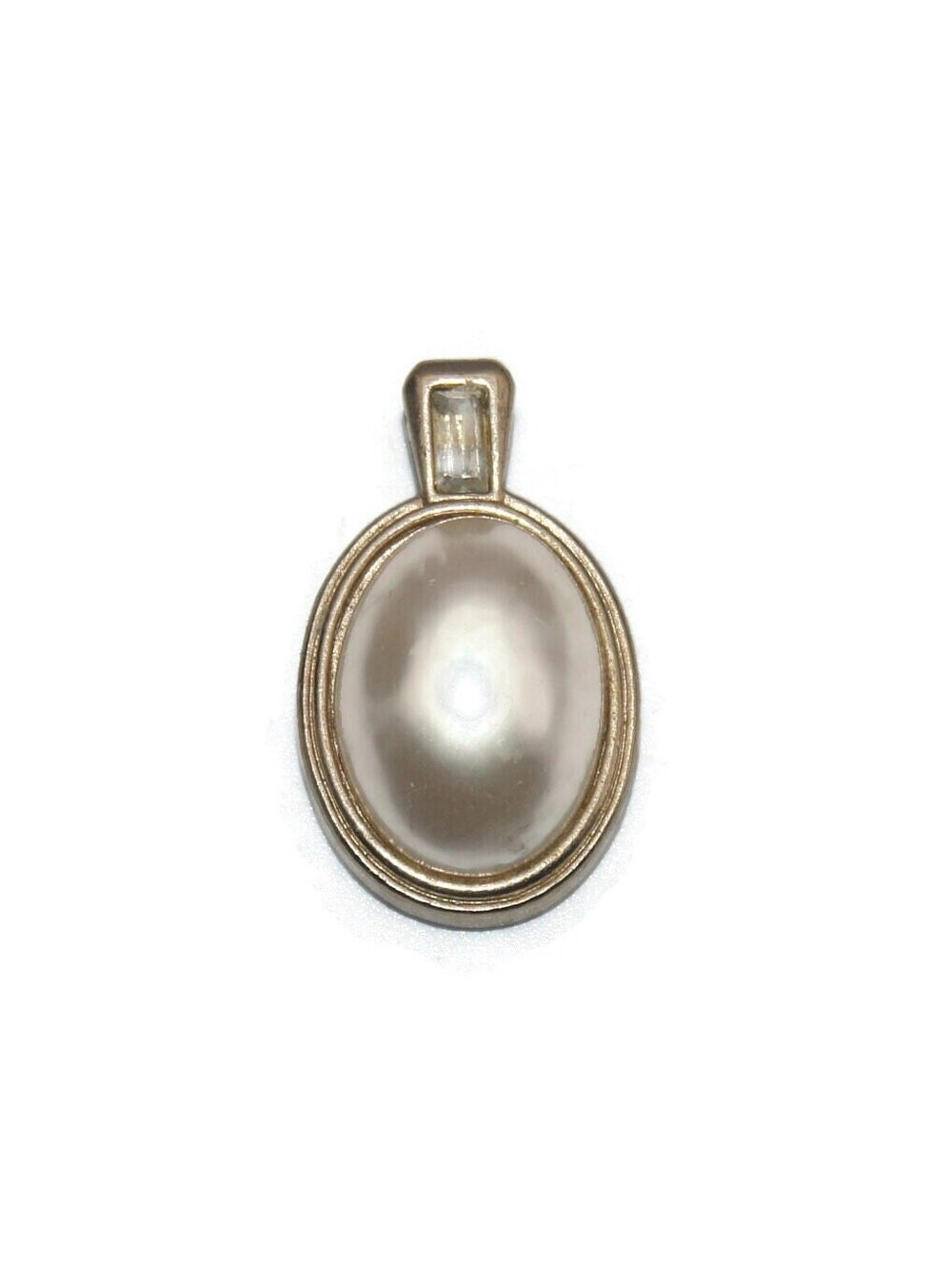 Vintage Avon Gold Tone, Rhinestone and Faux Pearl Pendant. Avon Hallmark.